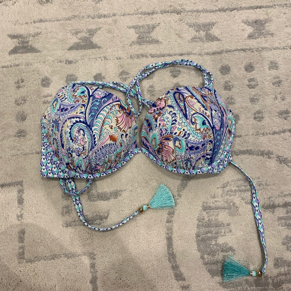 Victoria’s Secret bikini top